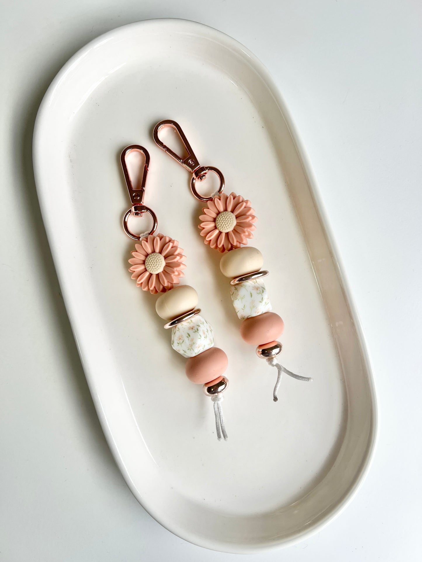 Peach Daisy Hex Keychain