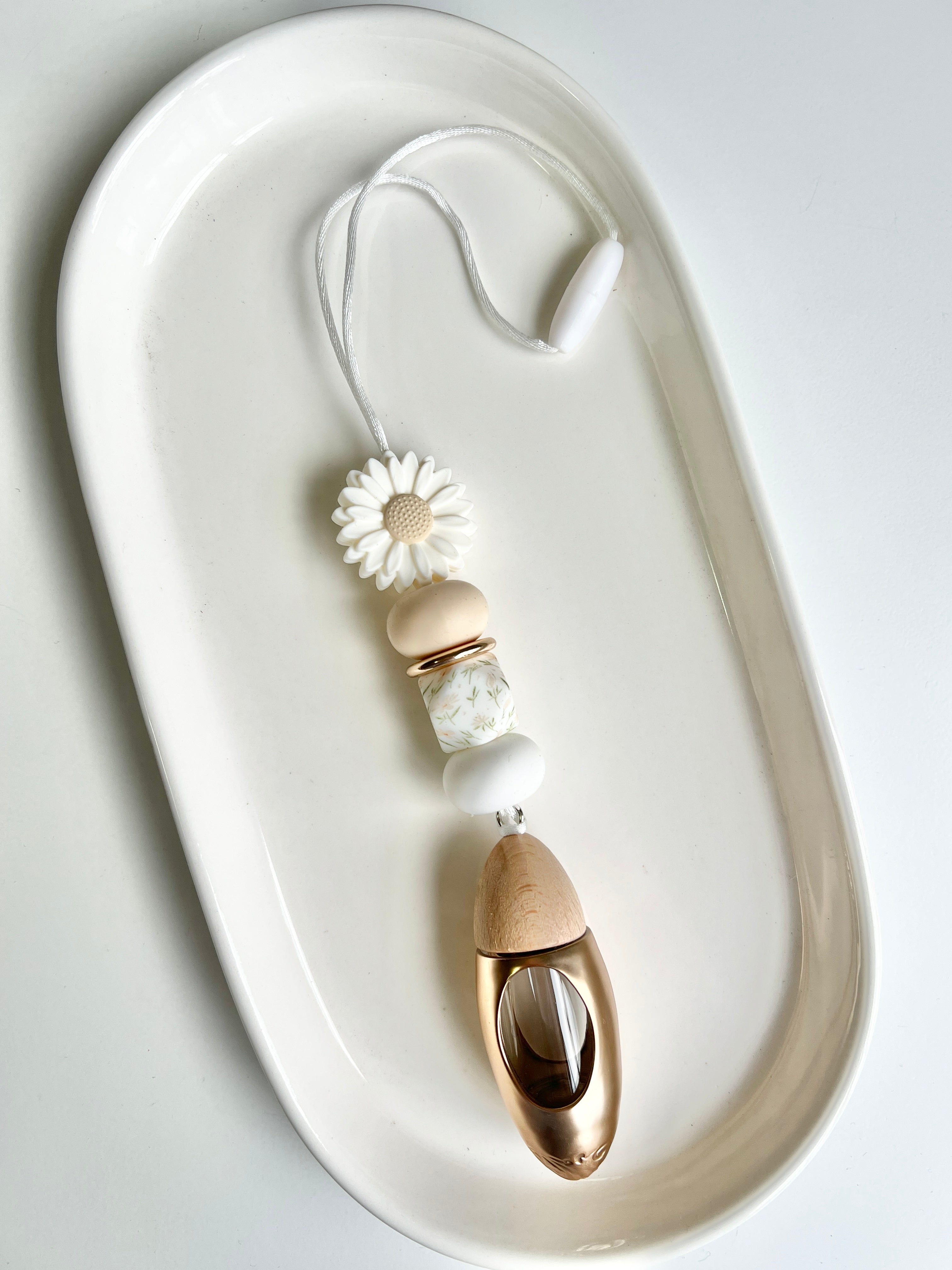 Daisy Diffuser Snow Daisy Hex Diffuser – Tilly Kate Collective